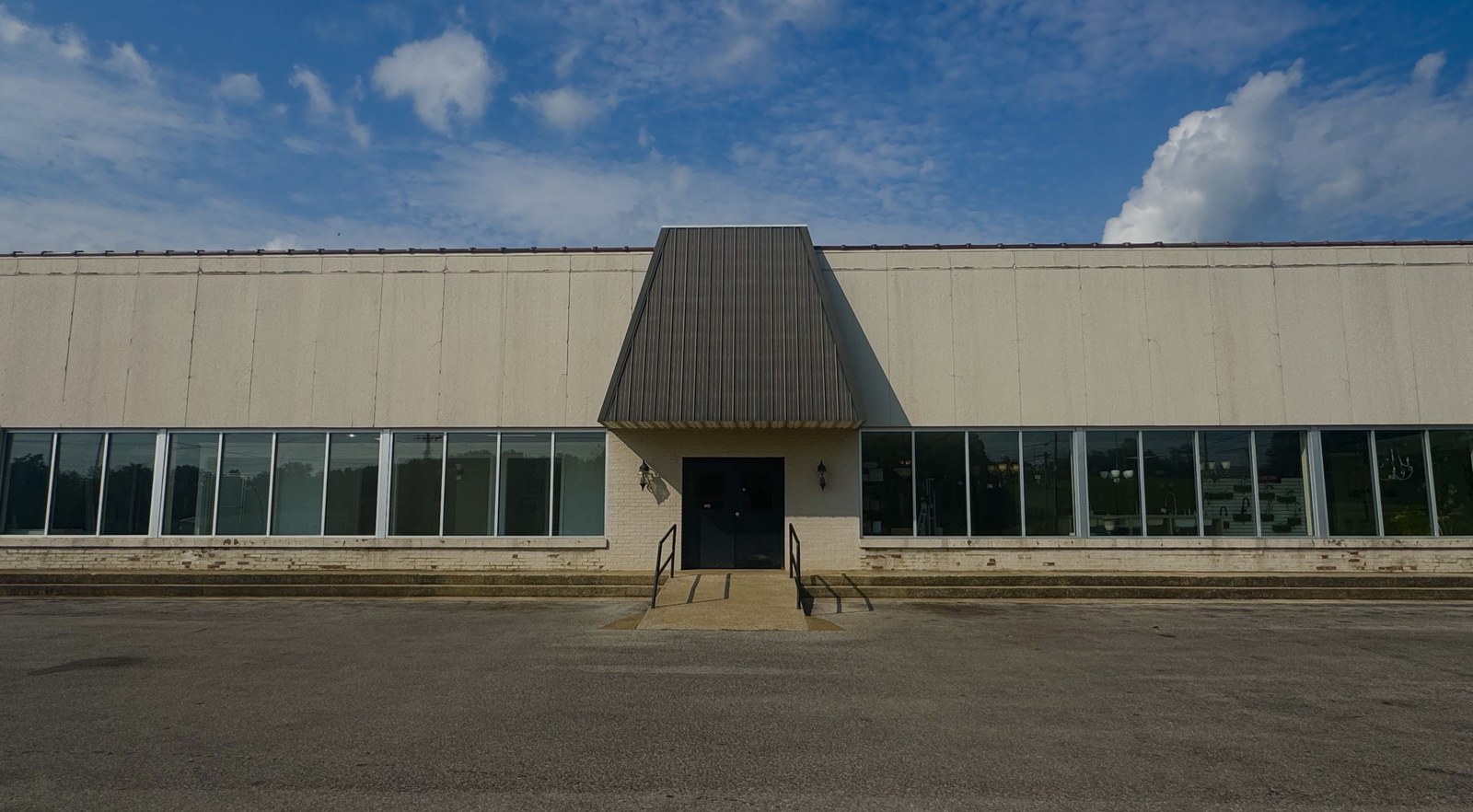 Lessenberry Electric & Plumbing Centre building